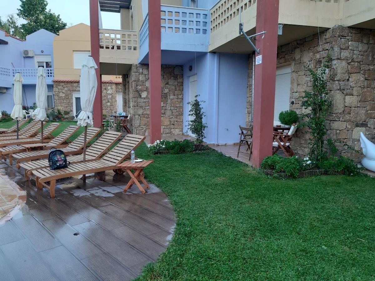 Ydna Family Hotel Apartments Possidi Luaran gambar