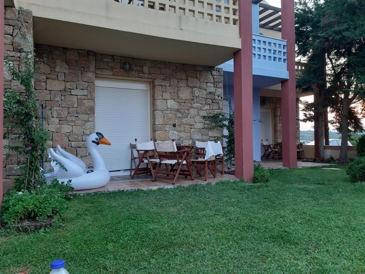 Ydna Family Hotel Apartments Possidi Luaran gambar